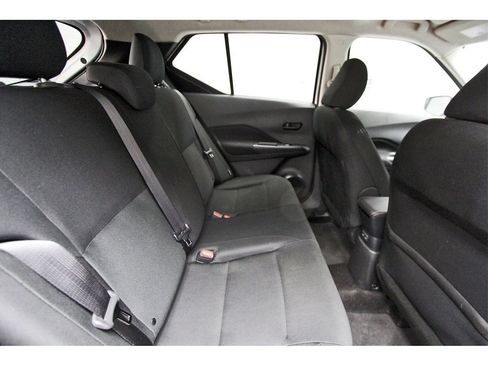 Used 2025 Nissan Kicks Play S image 10