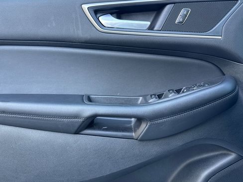 Used 2024 Ford Edge SEL image 11