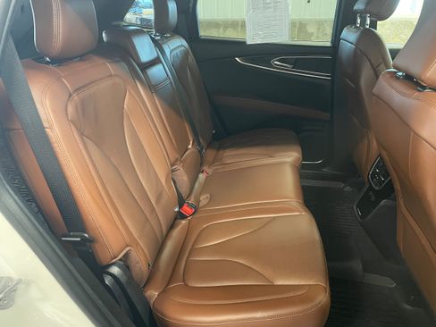 Used 2023 Lincoln Nautilus Reserve AWD/4WD image 29