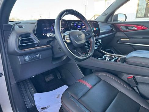 Used 2024 Chevrolet Traverse RS w/ LPO, Floor Liner Package image 22