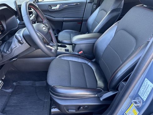 Used 2023 Ford Escape ST-Line w/ Tech Pack #1 image 9