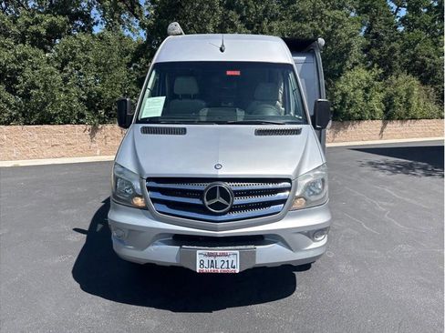 Used 2014 Mercedes-Benz Sprinter 3500 image 4