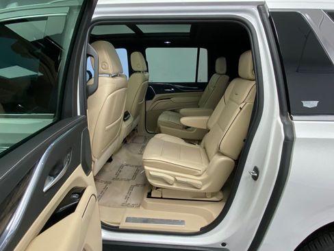 Used 2021 Cadillac Escalade ESV Premium Luxury AWD/4WD image 37
