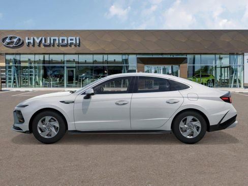 New 2026 Hyundai Sonata SE FWD image 3