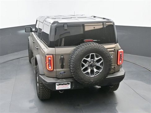 Used 2025 Ford Bronco Badlands image 29