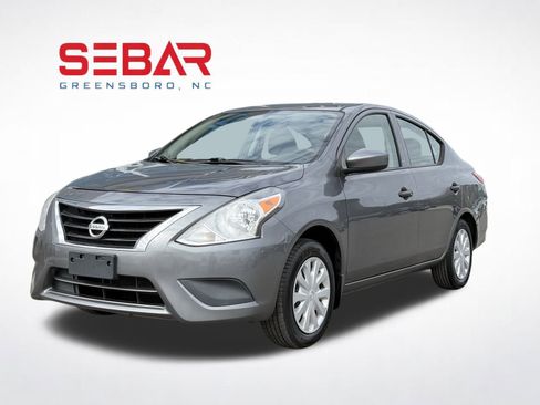 Used 2018 Nissan Versa S FWD image 1
