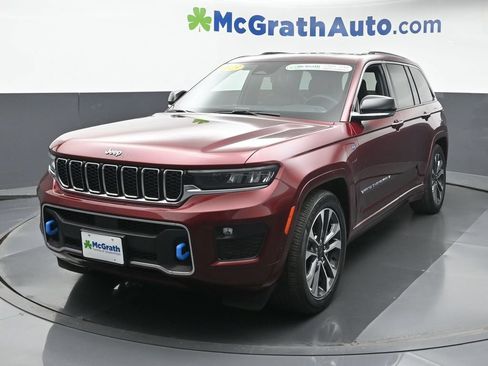 Used 2023 Jeep Grand Cherokee Overland w/ Luxury Tech Group IV AWD/4WD image 27