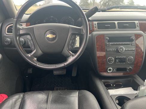 Used 2009 Chevrolet Silverado 1500 LTZ w/ Suspension Package, Off-Road image 6