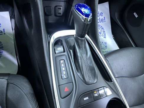 Used 2017 Chevrolet Volt Premier w/ Driver Confidence II Package FWD image 25