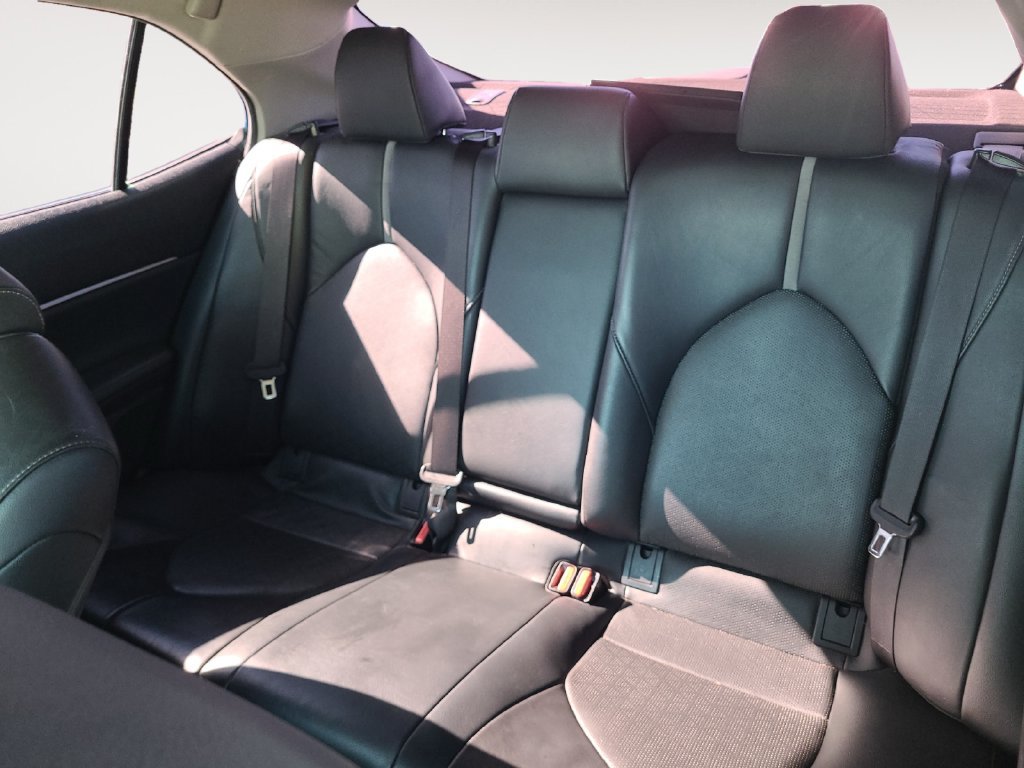 Used 2019 Toyota Camry XSE FWD image 10