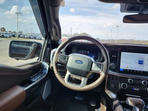 Used 2025 Ford F150 King Ranch w/ FX4 Off-Road Package image 16