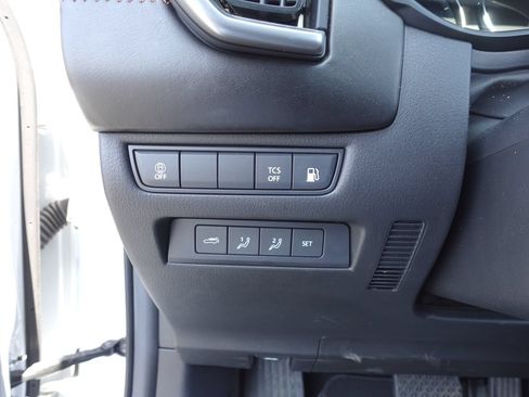 Used 2025 MAZDA CX-50 AWD 2.5 Hybrid w/ Premium Pkg image 18