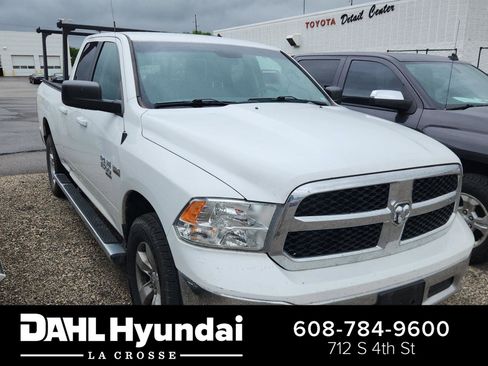 Used 2019 RAM 1500 Classic SLT AWD/4WD image 1