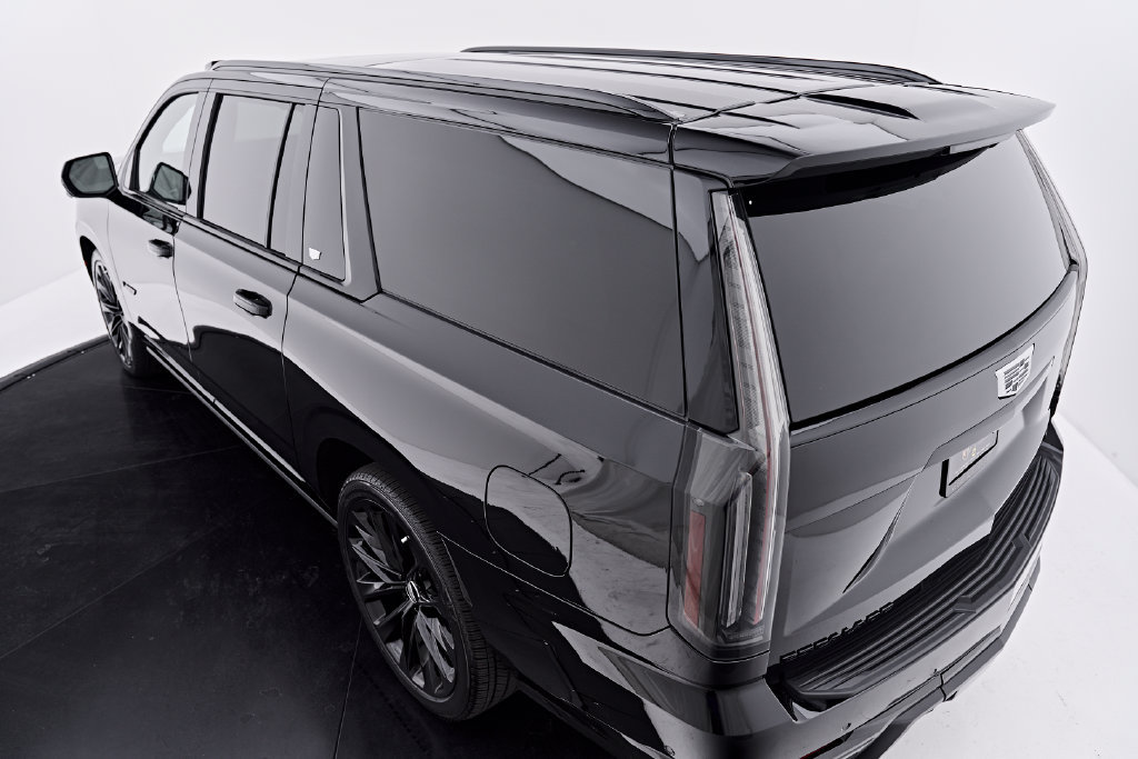Used 2026 Cadillac Escalade ESV V w/ LPO, ONYX Package AWD/4WD image 33