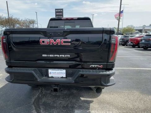 New 2026 GMC Sierra 2500 AT4 w/ AT4 Premium Plus Package AWD/4WD image 9