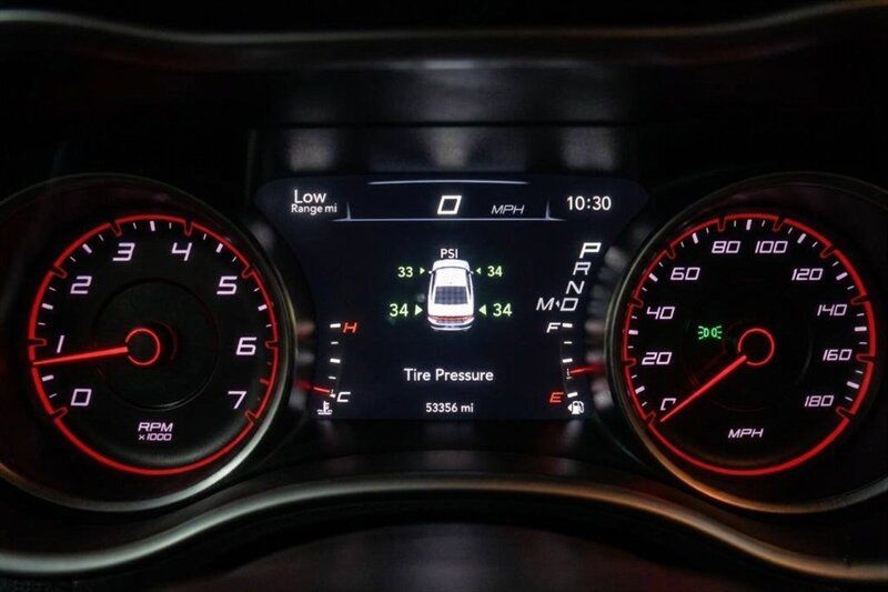 Used 2018 Dodge Charger R/T Scat Pack w/ Beats Audio Group RWD image 8