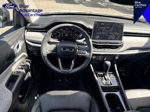Used 2022 Jeep Compass Latitude FWD image 11