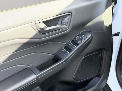 Used 2024 Ford Escape Active image 17