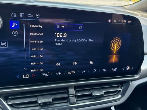 Certified 2024 Chevrolet Equinox EV RS image 37