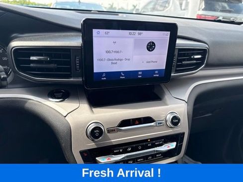 Used 2023 Ford Explorer XLT w/ Equipment Group 202A AWD/4WD image 8