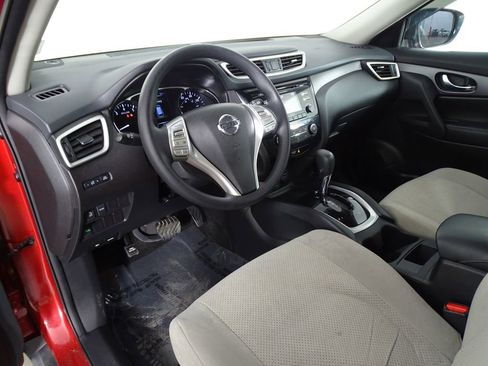 Used 2016 Nissan Rogue S w/ Appearance Package image 19