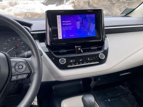 Used 2023 Toyota Corolla LE image 7