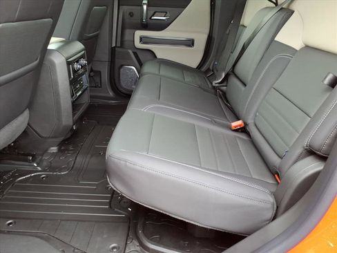 New 2026 GMC Hummer EV 4x4 Crew Cab image 11