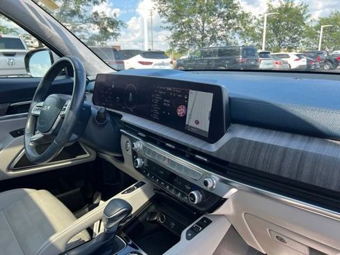Certified 2024 Kia Telluride SX Prestige w/ Towing Package AWD/4WD image 45