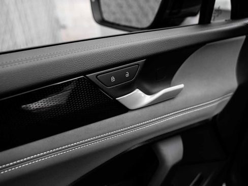 New 2026 Volkswagen Tiguan SE image 18