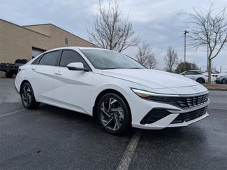 Certified 2025 Hyundai Elantra Limited video 1