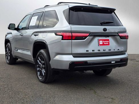 Used 2025 Toyota Sequoia Platinum AWD/4WD image 6