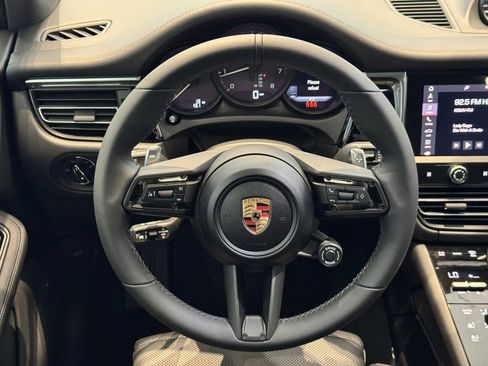 Certified 2025 Porsche Macan Turbo image 15