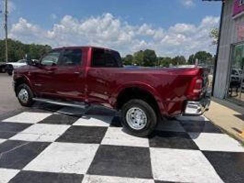 Used 2022 RAM 3500 Laramie AWD/4WD image 9