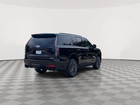 Used 2023 Cadillac Escalade V AWD/4WD image 8