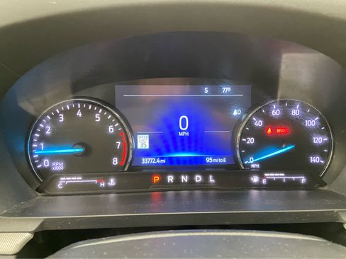 Used 2022 Ford Explorer XLT w/ Equipment Group 202A image 27