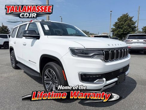 Used 2024 Jeep Wagoneer Series II w/ Flexible Seating Group RWD image 1