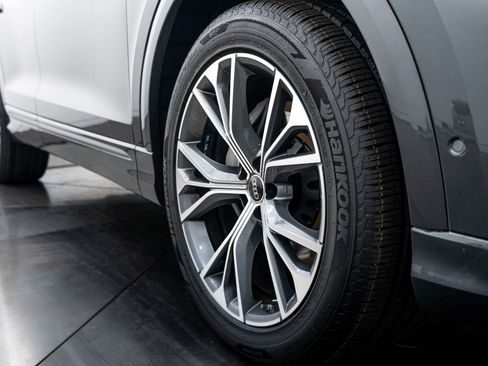 Certified 2023 Audi Q8 Premium Plus w/ Premium Plus Package AWD/4WD image 22