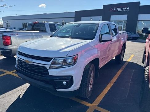 Used 2022 Chevrolet Colorado LT w/ Safety Package AWD/4WD image 2