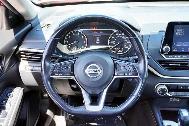Used 2020 Nissan Altima 2.5 SR FWD image 28