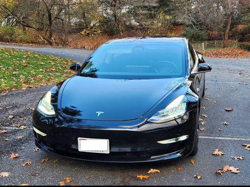 Used 2018 Tesla Model 3 Long Range image 4