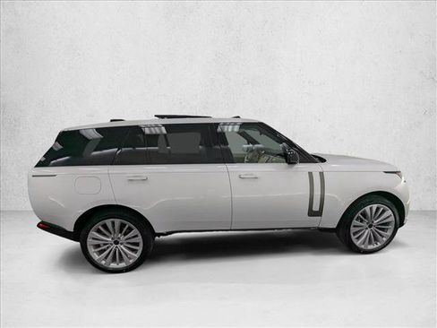 New 2026 Land Rover Range Rover Long Wheelbase SE image 5