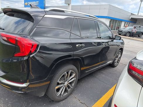 Used 2020 GMC Terrain Denali w/ Denali Premium Package AWD/4WD image 3