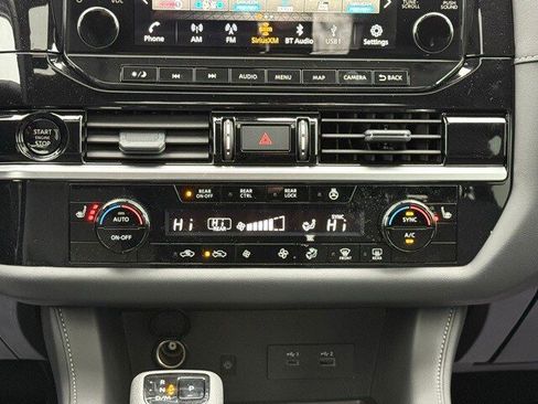 New 2025 Nissan Pathfinder SL w/ SL Premium Package image 28