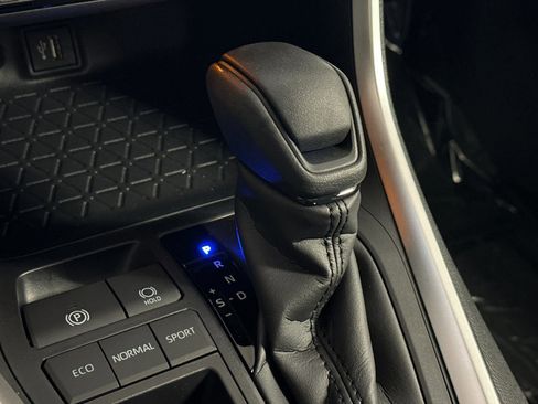 New 2025 Toyota RAV4 XLE image 22