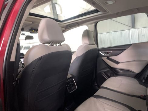Used 2024 Subaru Forester Premium AWD/4WD image 6