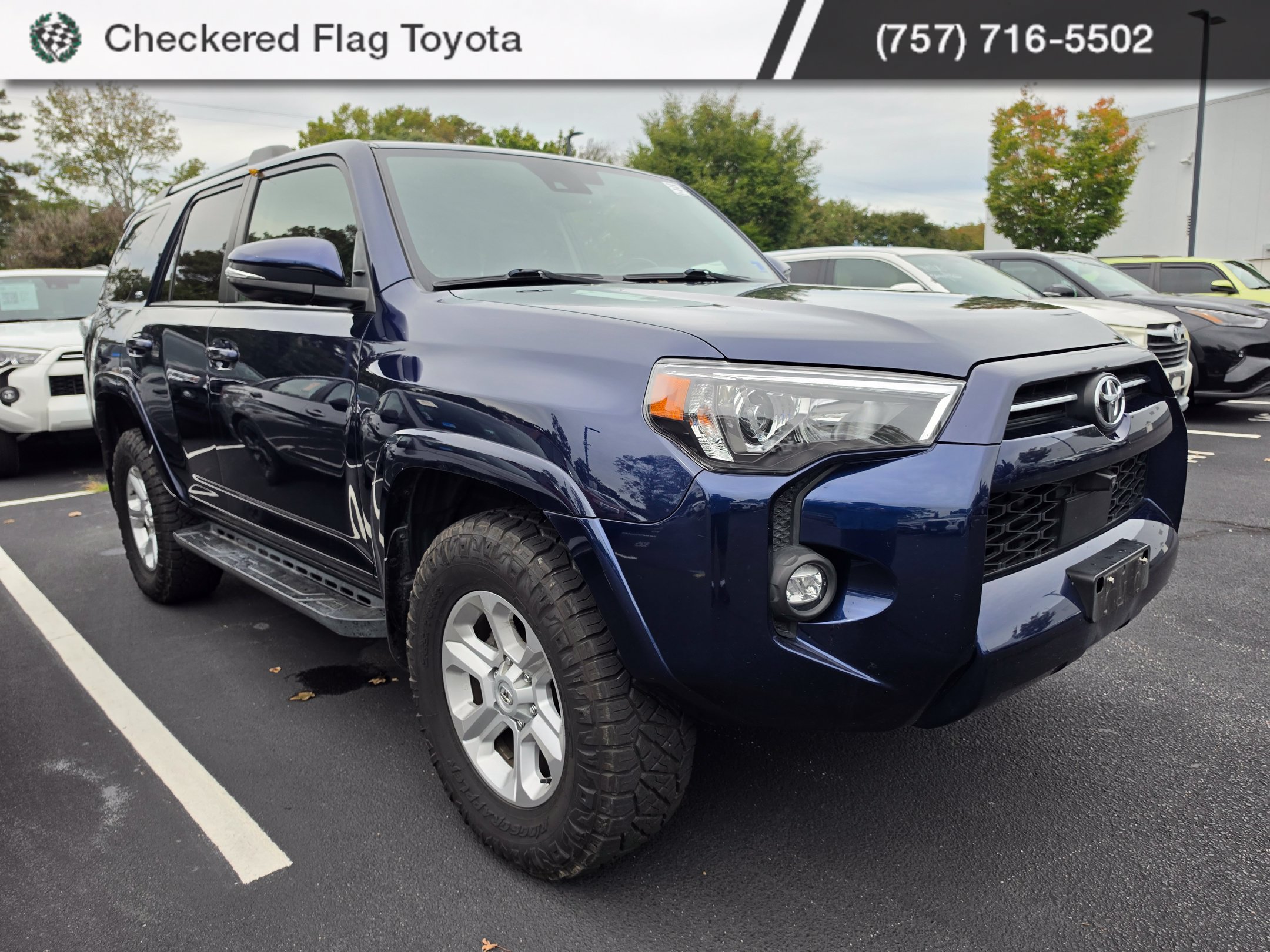 Used 2022 Toyota 4Runner SR5 Premium w/ Moonroof Package AWD/4WD image 3
