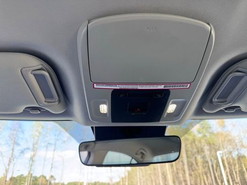 Used 2025 Toyota Camry LE w/ Convenience Package image 33