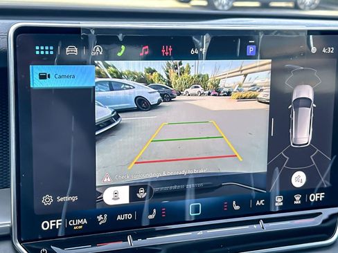 New 2026 Volkswagen Tiguan SE image 18