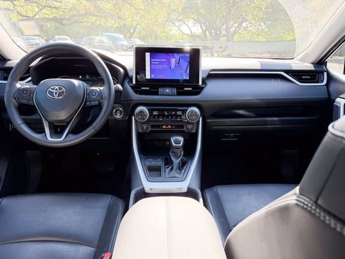 Used 2023 Toyota RAV4 XLE Premium FWD image 15