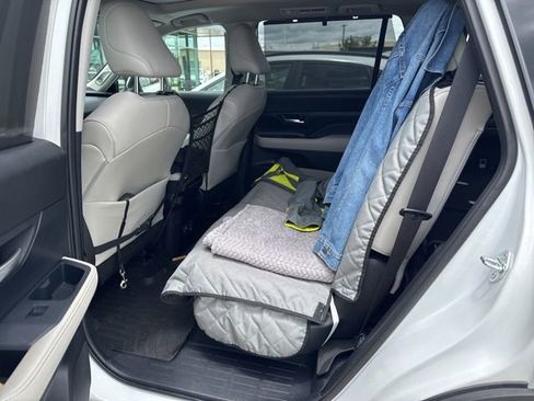 Used 2025 Toyota Grand Highlander AWD Hybrid image 13